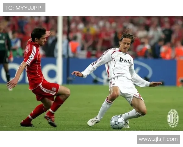 新疆足球明星风采展现球场上的骄子与荣耀瞬间